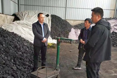清水县政府副县长安伟检查煤炭市场规范化管理工作(图)